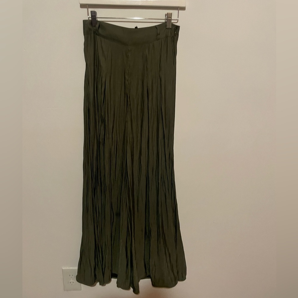 Abercrombie and fitch olive‎ green flowy Palazzo Pant - Olive Size 0